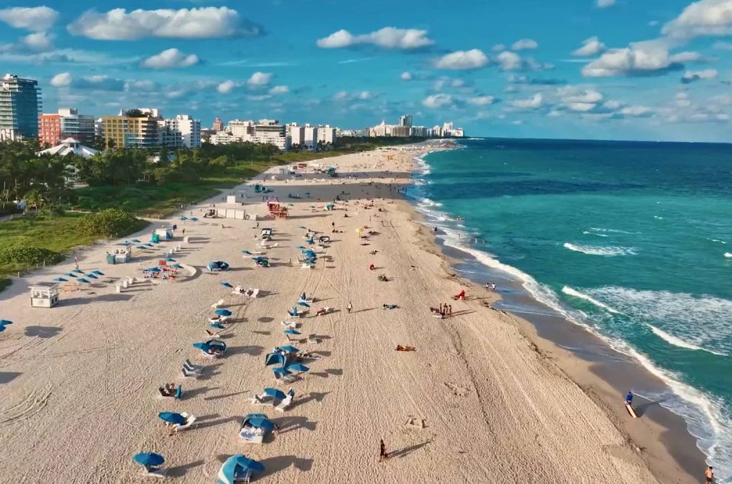 Things To Do https://axisbe3.icnd-cdn.com/images/thingstodo/miamibeach.jpg