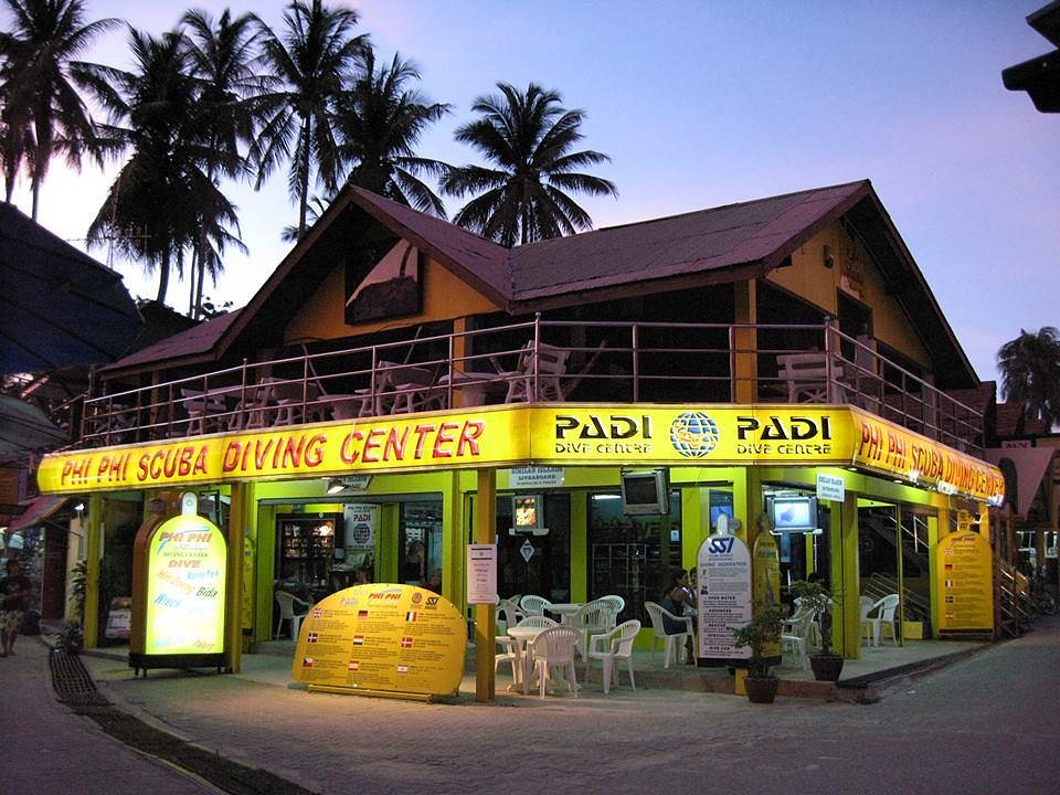 Things To Do https://axisbe3.icnd-cdn.com/images/thingstodo/phiphi.jpg