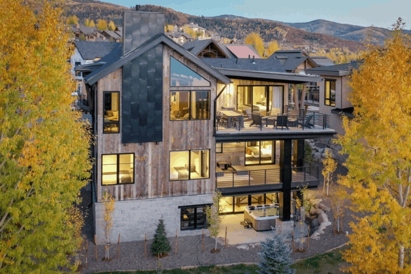 Luxury mountain modern vacation home