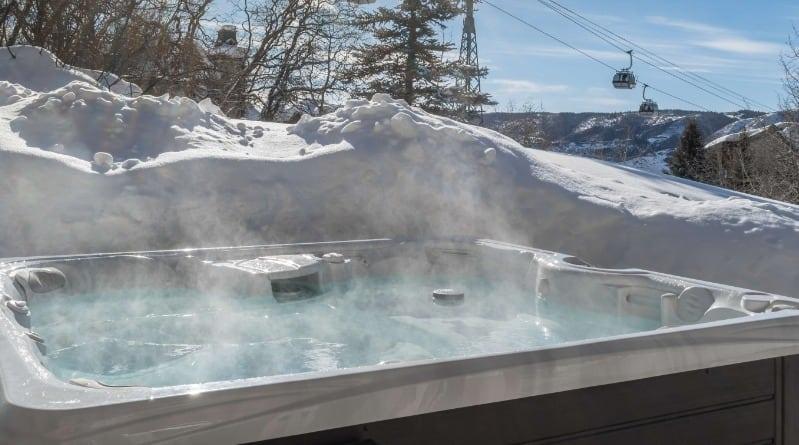 Hot tub in the mountains